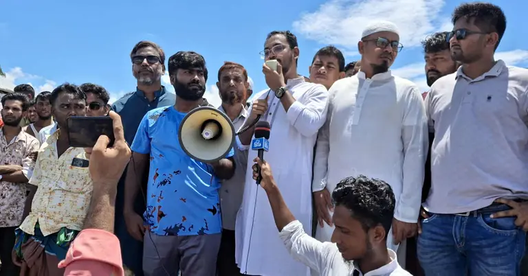 কথা বলছেন আবদুল হান্নান মাসউদ